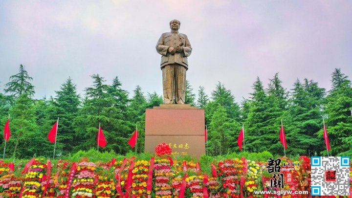 韶山—毛泽东故居—铜像广场