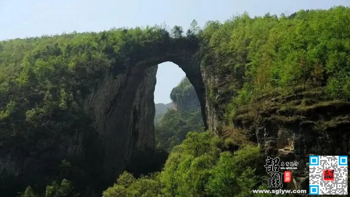 三峡大瀑布—神农架天生桥