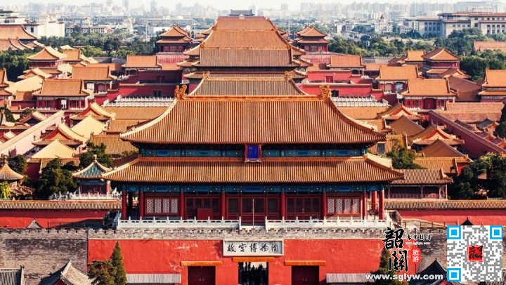 天安门广场—故宫—恭王府—前门大街—天坛公园