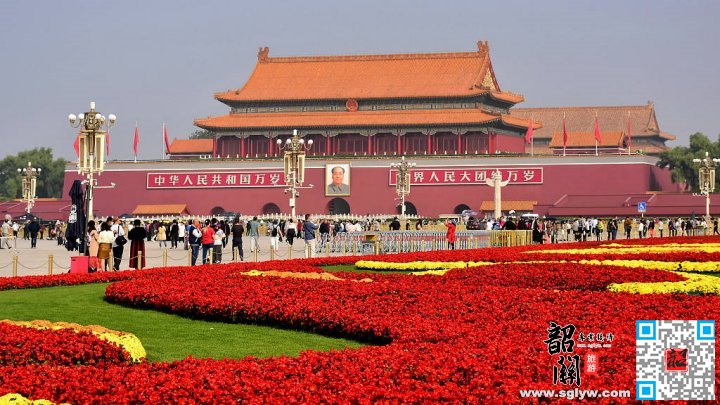 天安门广场—故宫—毛主席纪念堂—景山公园—王府井