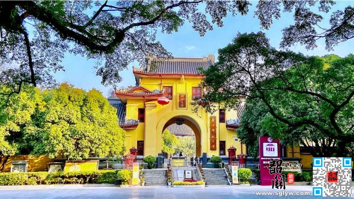 古东瀑布景区—独秀峰-王城景区—东西巷-四月吧餐厅—象鼻山景区