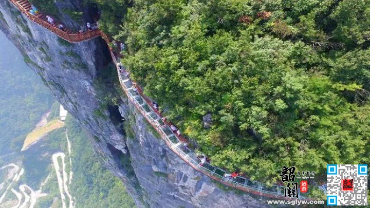 天门山国家森林公园—玻璃栈道—溪布老街