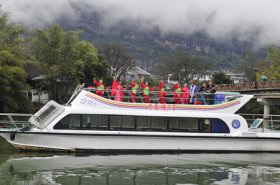 韶关丹霞山三八节石塘月姐献唱
